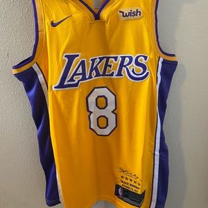 Nike Men’s Los Angelos Lakers KOBE BRYANT.